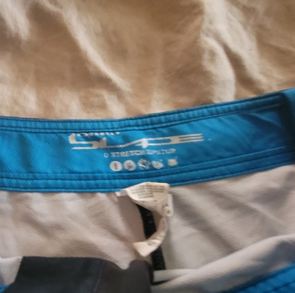 Oakley Boardshorts - Picture 2 of 3